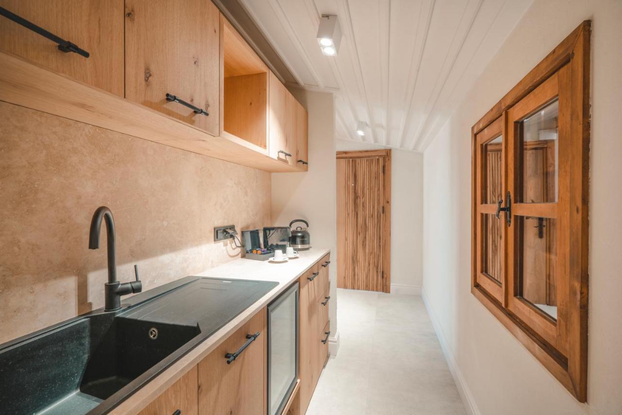 6 Rooms By Azumare Side Ngoại thất bức ảnh